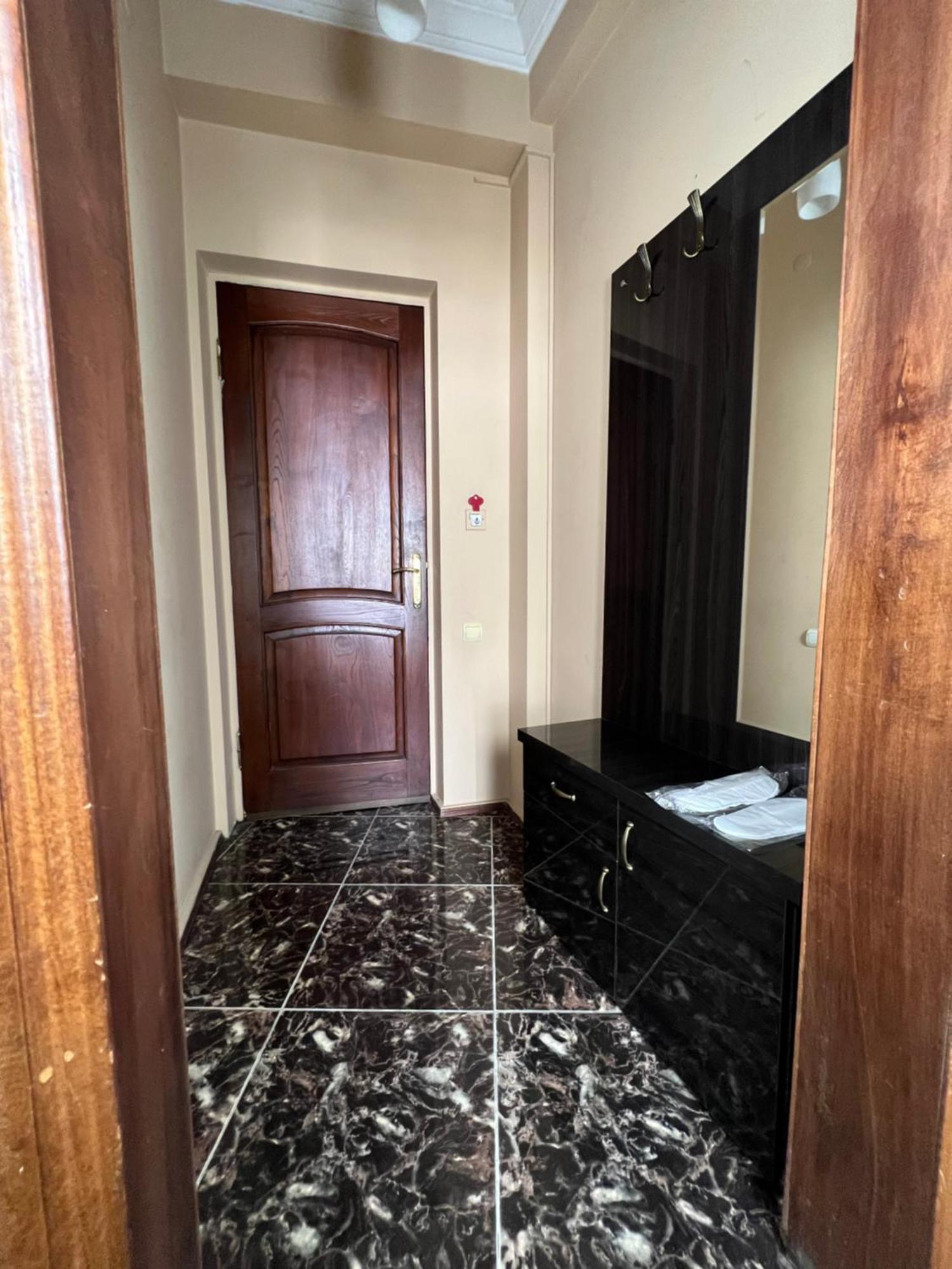 Hotel Mercury Batumi Zewnętrze zdjęcie